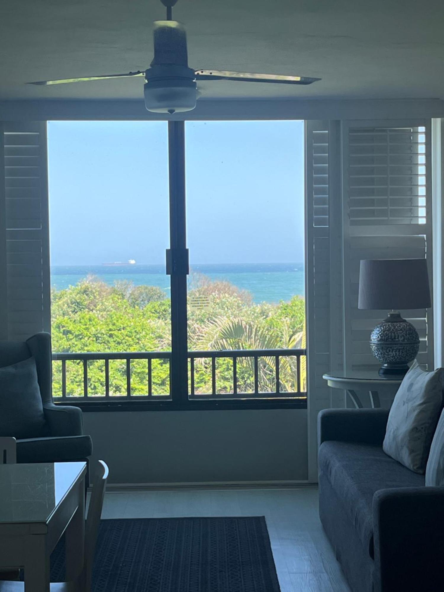 Beachbreak Holiday Letting Durban Ngoại thất bức ảnh